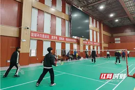 只因学生一封邮件，长沙这所高校四天建起室内羽毛球场图片