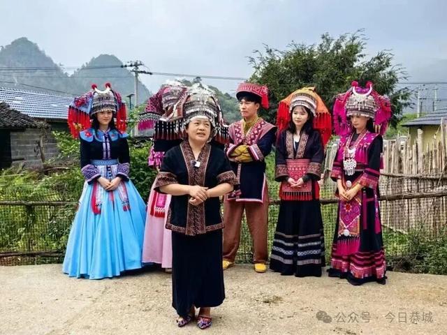 拥有一把会“悬浮”的“银杏伞”，刷爆你的朋友圈