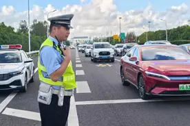 今日G40长江大桥堵吗？警方：总体不拥堵，个别路段缓行图片