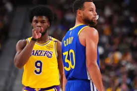 库里16分戴维斯空砍24+12 勇士轻取湖人图片