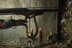 G219线昭苏至温宿公路项目建设加速推进图片