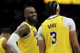 NBA全明星｜詹姆斯、浓眉再成队友图片