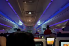 3U3859安全到达！乘飞机遇颠簸注意这样做→图片