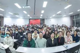 上海大学“开天辟地”思政选修课评话演绎“群英荟萃渔阳里”图片
