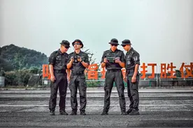 行行有绝技丨“驾驶”空中“F1” 一眨眼腾空近百米图片