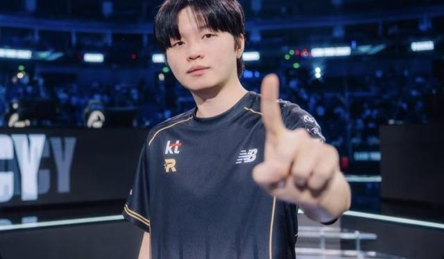 追星追到世界之巅，Faker迷弟BDD生涯十年首进决赛