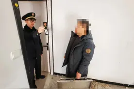 【以案释法】阳台改建隐患大  城管执法还宁静图片