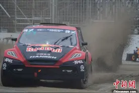 FIA世界场地越野车锦标赛首次在港举行 市中心赛道上演追逐战图片