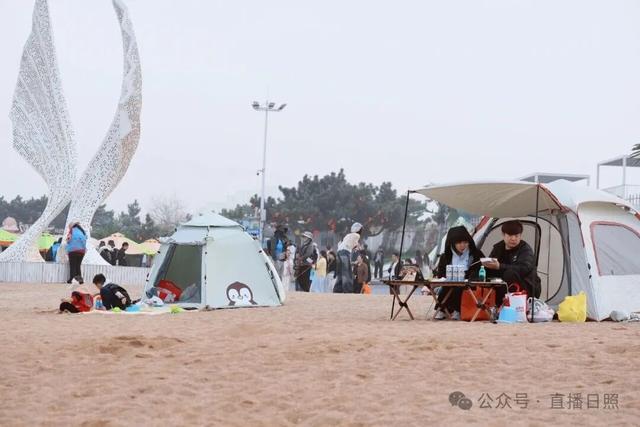 不出所料！这个假期，日照这里又排起了长队……