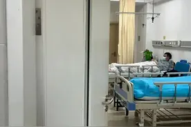 27岁警察抓捕嫌犯时受伤流血，经调查嫌犯5人有3人患艾滋，最新进展：正留院观察图片