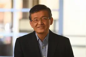 英特尔换帅如换刀？新CEO被曝计划重组代工、AI业务，精简中层图片