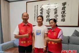 邓丽娟荣耀归家，家乡人民热情看望慰问！图片