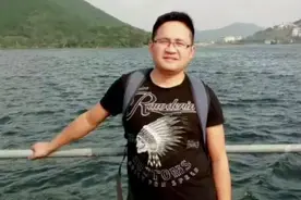 42岁退役军人高武生命最后时刻：在水中托举近20分钟救出落水孩童图片