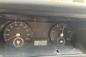 开沃新能源车开五年底盘腐烂严重电池近废 购方认为存质量问题讨说法售后方表示已出质保期只能照顾性维修 律师认为若存设计质量缺陷厂家应担责图片