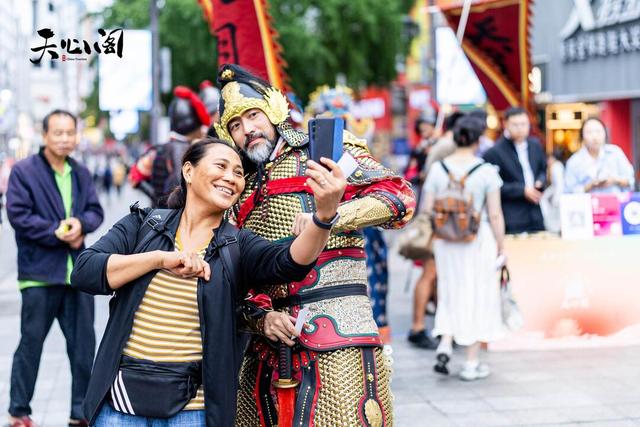 明朝武士巡游步行街 带你提前感受天心阁首届明月戎装节|湘约国庆②
