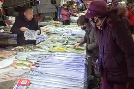 春节临近，预计下周海鲜市场各品类价格将出现一定幅度上涨图片