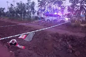 罕见！安徽一地挖出大量古代钱币图片