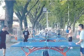 中国大赛级乒乓球日销近3000盒图片