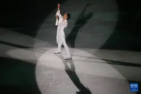 花样滑冰——羽生结弦带伤开启“冰上幻想2024”巡演图片