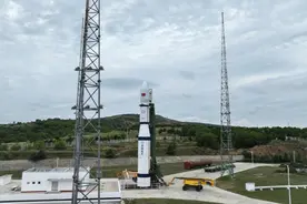 民营“中国星链”一箭10星发射入轨，将向全球用户提供商业服务图片