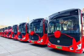 绿色便捷、科技安全 烟台黄渤海新区新款公交车启用图片
