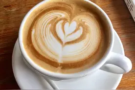 查出肾结石，这些常见饮品哪些能喝？哪些要少喝？图片