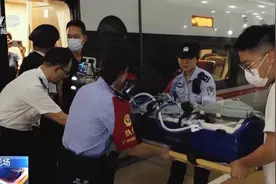 百日重症宝宝高铁紧急转运 多方联动分秒必争与生命赛跑图片