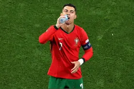 隔岸观澜｜当蝴蝶飞过沧海，C罗还在这里图片