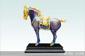 一件工艺美术国礼的匠“新”图片