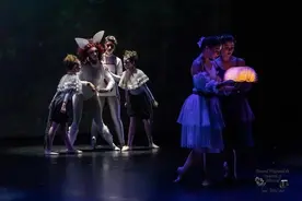 跟随“爱丽丝”，跳进珠海大剧院的“魔法世界”图片