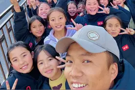 童声问月 凉山妞妞登上春晚舞台图片