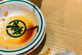 袁记云饺被曝吃出蚯蚓，曾因是预制菜引争议图片