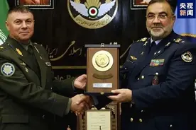 白俄罗斯空军司令访问伊朗图片