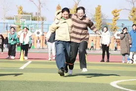 运动赋能促前行！临沂新桥小学女教师趣味运动会来了图片