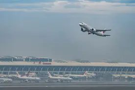 飞机“锁座”背后：加价售卖的座位，模糊的选座规则图片