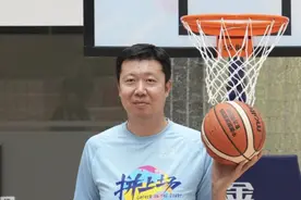 中国男篮开启第二阶段集训，王治郅加盟教练组图片