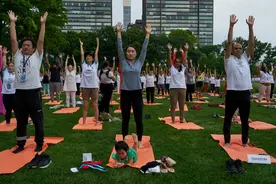 （外代一线）联合国总部庆祝“国际瑜伽日”图片