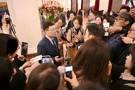 周云杰与贾少谦：两位“海总”，热力不同图片