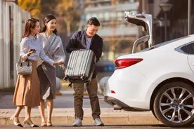 长假出行的另一种打开方式，今年顺风车来松成热门图片