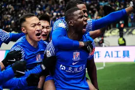 补时连入两球上演大逆转，上海申花第5次夺得超级杯冠军图片