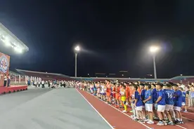 长三角青少年足球邀请赛开赛 舟山6支队伍参赛图片