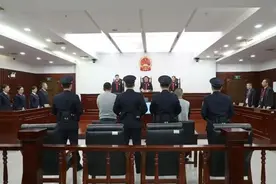 “恶魔医生”刘翔峰获刑17年图片