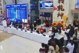 体育赛事强势入驻商圈 光电射击“燃爆”济南燕山银座商城图片