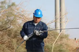 艾尔肯·阿布都古力：守护安全的“电卫士”图片