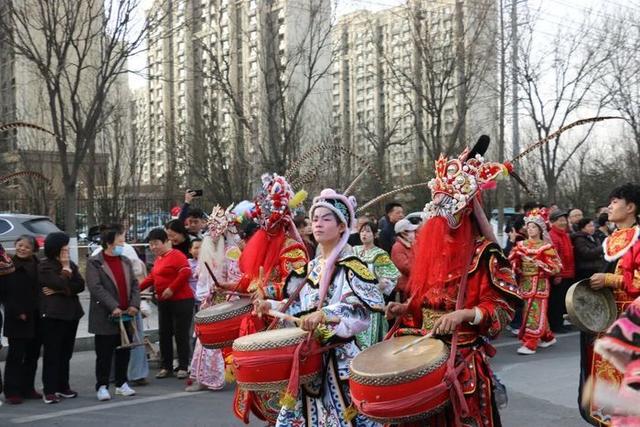 传统社火邂逅“赛博”童趣，九曲黄河万里情上演文化盛宴