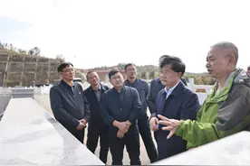 杨斌在车马碧水库调研并开展巡河时强调：坚定不移推进水利改革发展 全力以赴打赢抗旱保供水攻坚战 为高质量发展提供坚强保障图片