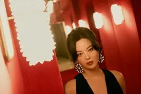 网传“辛芷蕾翟天临疑似分手”引发热议，女方回应图片