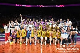 女排世俱杯：天津女排获亚军创历史最好成绩图片