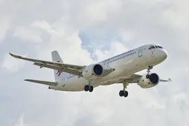 受恶劣天气影响 C919运营后首次备降