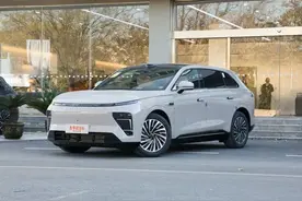 23.98万起！星纪元ET增程四驱版上市，动力更强+全新智驾首搭，理想L6又来一强敌？图片